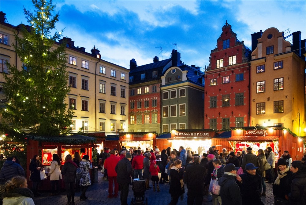 Các gian hàng tại công viên giải trí Liseberg, Thụy Điển.