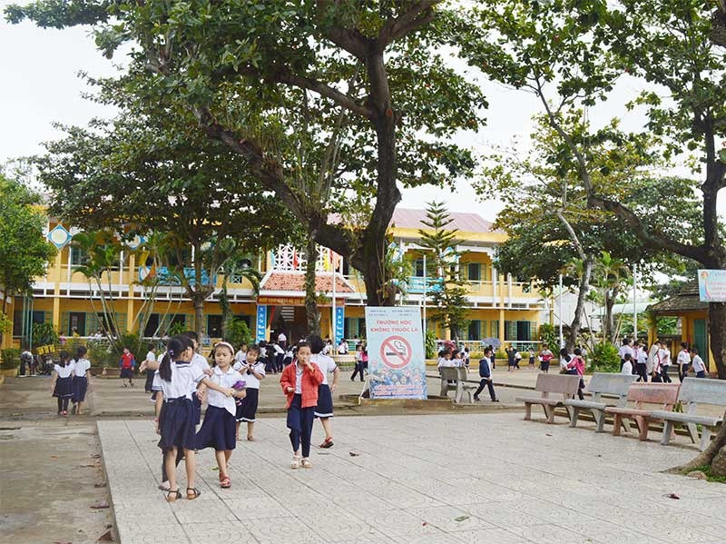 Trường Tiểu học Bùi Chát đưa giáo dục môi trường vào trường học.