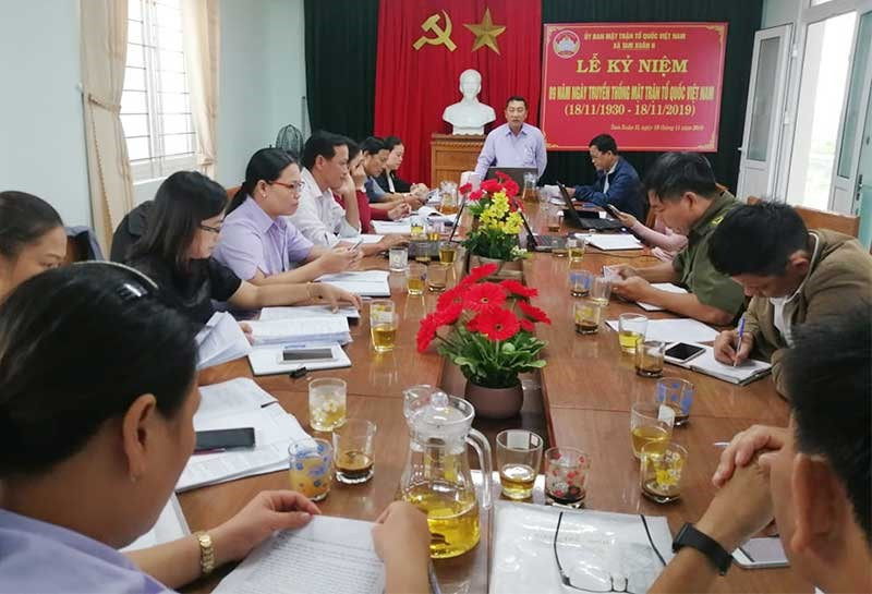 Đảng bộ xã Tam Xuân 2 họp triển khai công tác chuẩn bị đại hội đảng. Ảnh: V.PHIN