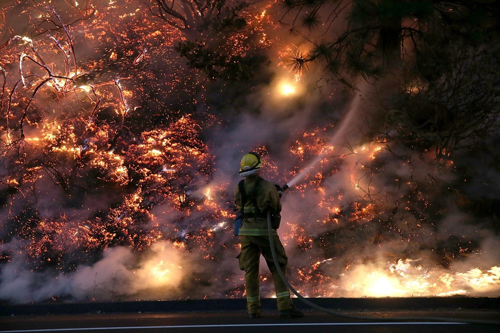Biến đổi khí hậu được cho là nguyên nhân của nhiều vụ cháy rừng nghiêm trọng trên thế giới. Ảnh: Gettyimages