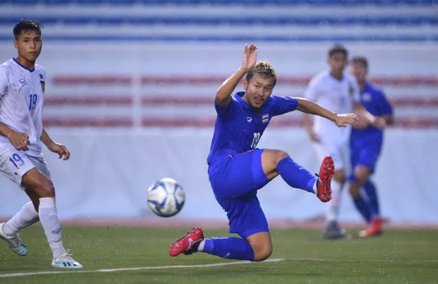Nhà đương kim vô địch SEA Games là Thái Lan đứng trước nguy cơ bị loại ngay từ vòng bảng