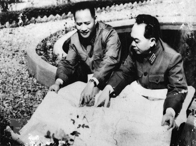 •        Đại tướng Hoàng Văn Thái (1915–1986) là một trong 34 chiến sỹ đầu tiên của Đội Việt Nam Tuyên truyền Giải phóng quân, một trong những vị tướng đầu tiên, có ảnh hưởng quan trọng trong sự hình thành và phát triển của QĐND Việt Nam. (Ảnh: Tư liệu/TTXVN phát)