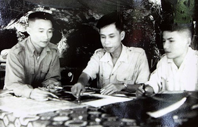 •        Ông là một Tham mưu trưởng đắc lực bên cạnh Đại tướng Võ Nguyên Giáp trong nhiều chiến dịch quan trọng, từng giữ nhiều vị trí quan trọng trong hai cuộc kháng chiến chống Pháp, Mỹ. (Ảnh: Tư liệu/TTXVN phát)