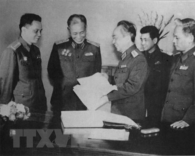 •        Ông là vị tướng của trận mạc, luôn có mặt ở những chiến trường gai góc và nóng bỏng nhất, có khả năng xoay chuyển cục diện trận đánh. (Ảnh: Tư liệu/TTXVN phát)
