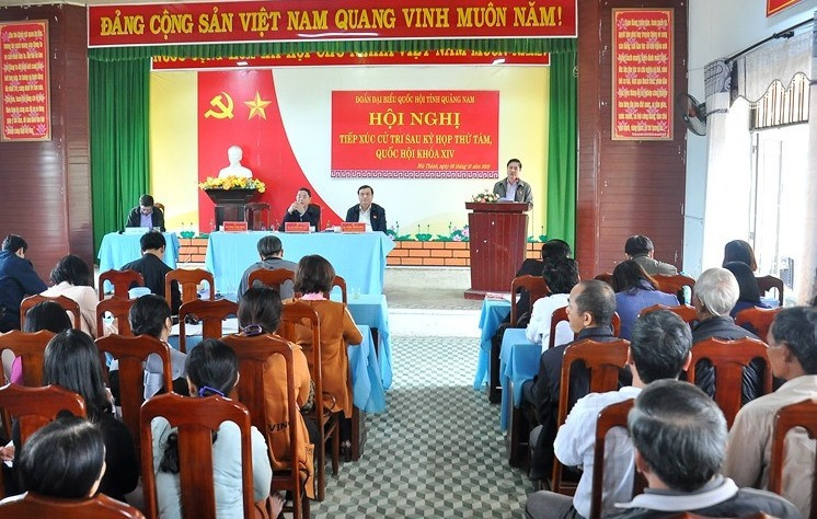 Quang cảnh buổi tiếp xúc cử tri tại UBND xã Tam Hải (Núi Thành). Ảnh: V.A