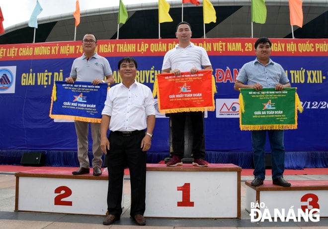 Trường Đại học Kiến trúc Đà Nẵng đoạt giải nhì toàn đoàn Giải Việt dã lần thứ 22 năm 2018.                   ảnh: NGỌC HÀ