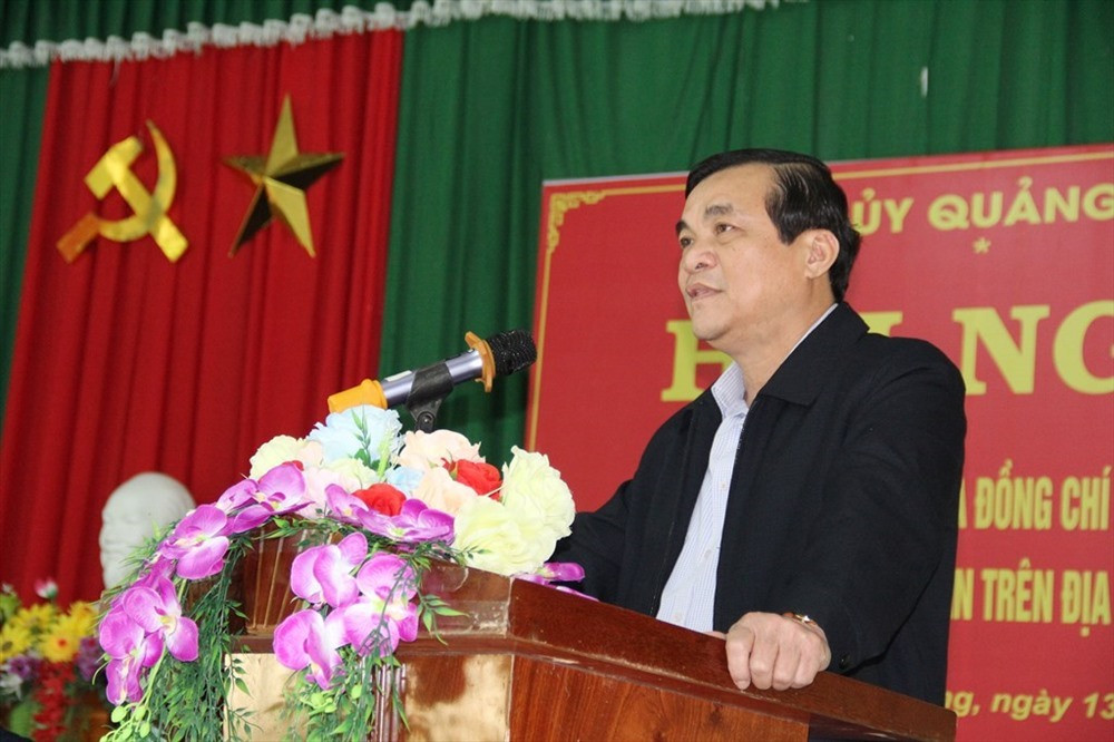 Bí thư Tỉnh ủy Phan Việt Cường trả lời những nội dung kiến nghị của người dân Nam Giang. Ảnh: A.N