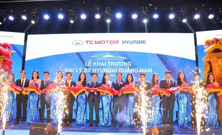 Cắt băng khai trương đại lý Hyundai Quảng Nam. Ảnh: ANH ĐÔNG