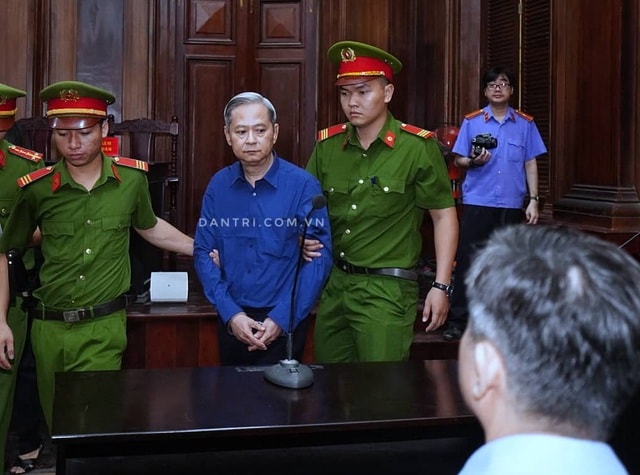 Bị cáo Nguyễn Hữu Tín. (ảnh: Phạm Nguyễn)