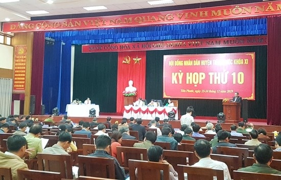 HĐND huyện Tiên Phước (khóa XI) khai mạc kỳ họp thứ 10 vào sáng 23.12. Ảnh: D.L