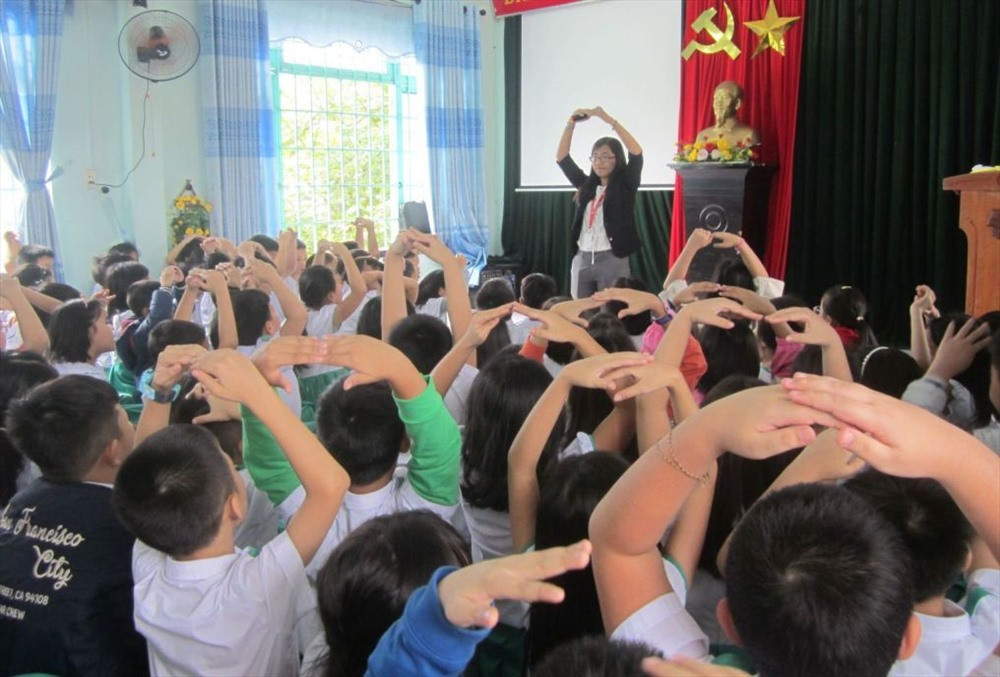 Tuyên truyền phòng chống xâm hại trẻ em tại Trường Tiểu học Nguyễn Văn Trỗi (Tam Kỳ). Nguồn: Trường N.V.T