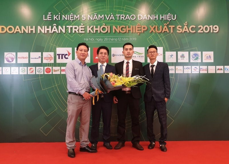 Ba gương mặt của Quảng Nam được trao danh hiệu Doanh nhân trẻ khởi nghiệp xuất sắc năm 2019. Ảnh: V.A