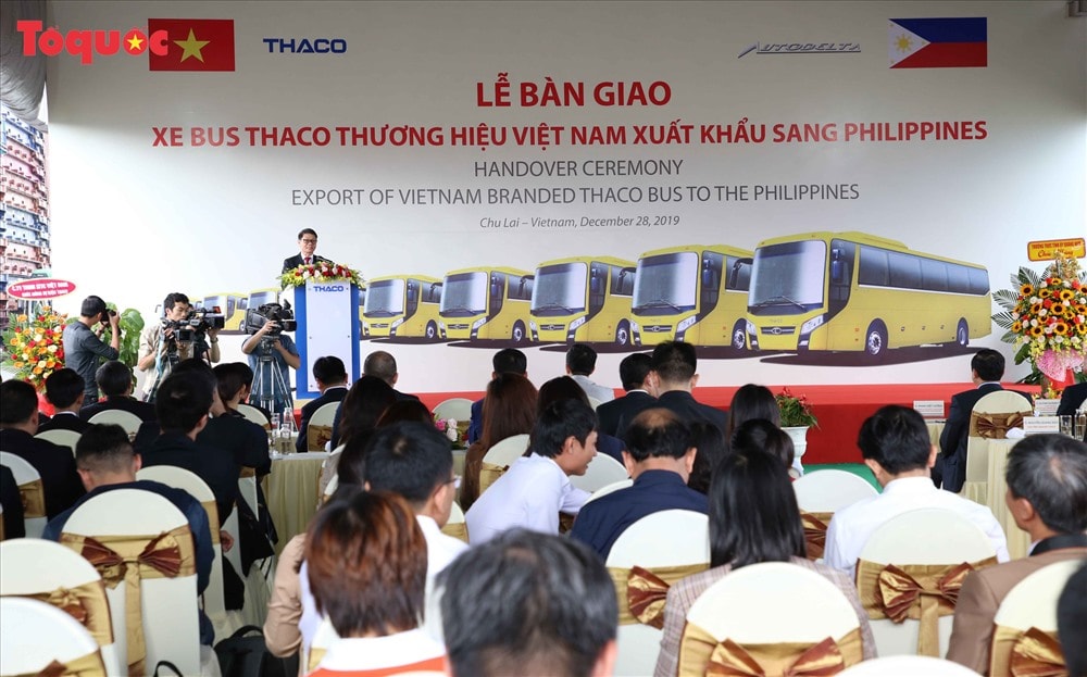 Minister Anh gives his speech at the ceremony. Photo: toquoc.vn