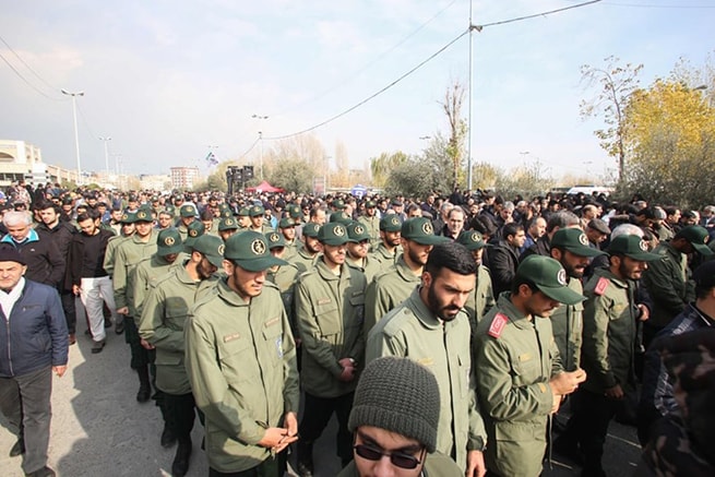 •        Các thành viên IRGC tham gia một cuộc tuần hành tại Tehran. (Ảnh: AFP/Getty)