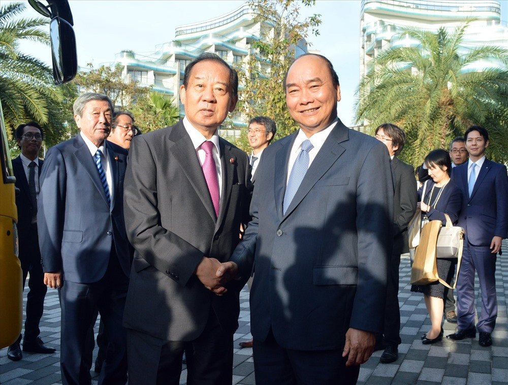 Thủ tướng Nguyễn Xuân Phúc đón tiếp ông Nikai tại khu phức hợp Vinpearl Nam Hội An