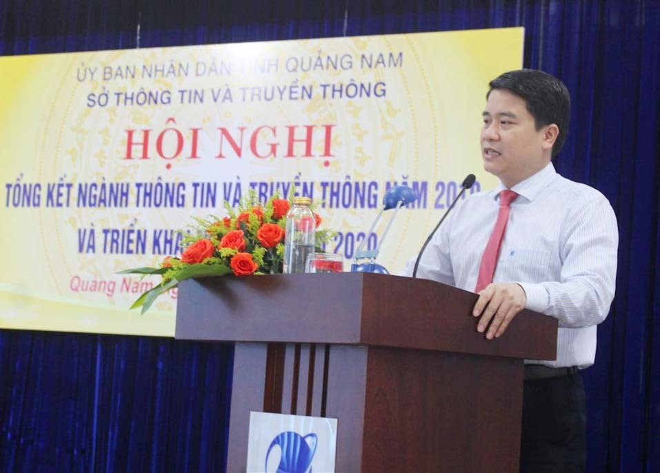Phó Chủ tịch UBND tỉnh Trần Văn Tân phát biểu chỉ đạo tại hội nghị. Ảnh: HOÀNG LIÊN