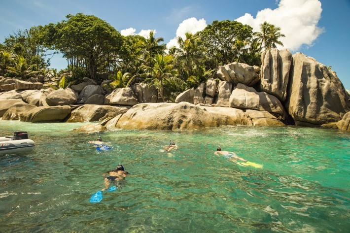 Bã biến trong xanh của Seychelles là sự lựa chọn của nhiều khách du lịch. Ảnh: Four Season