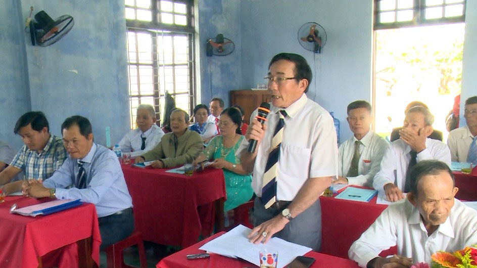 Đảng viên chi bộ thôn Đồng Hành, xã Tam Ngọc phát biểu tại đại hội chi bộ.