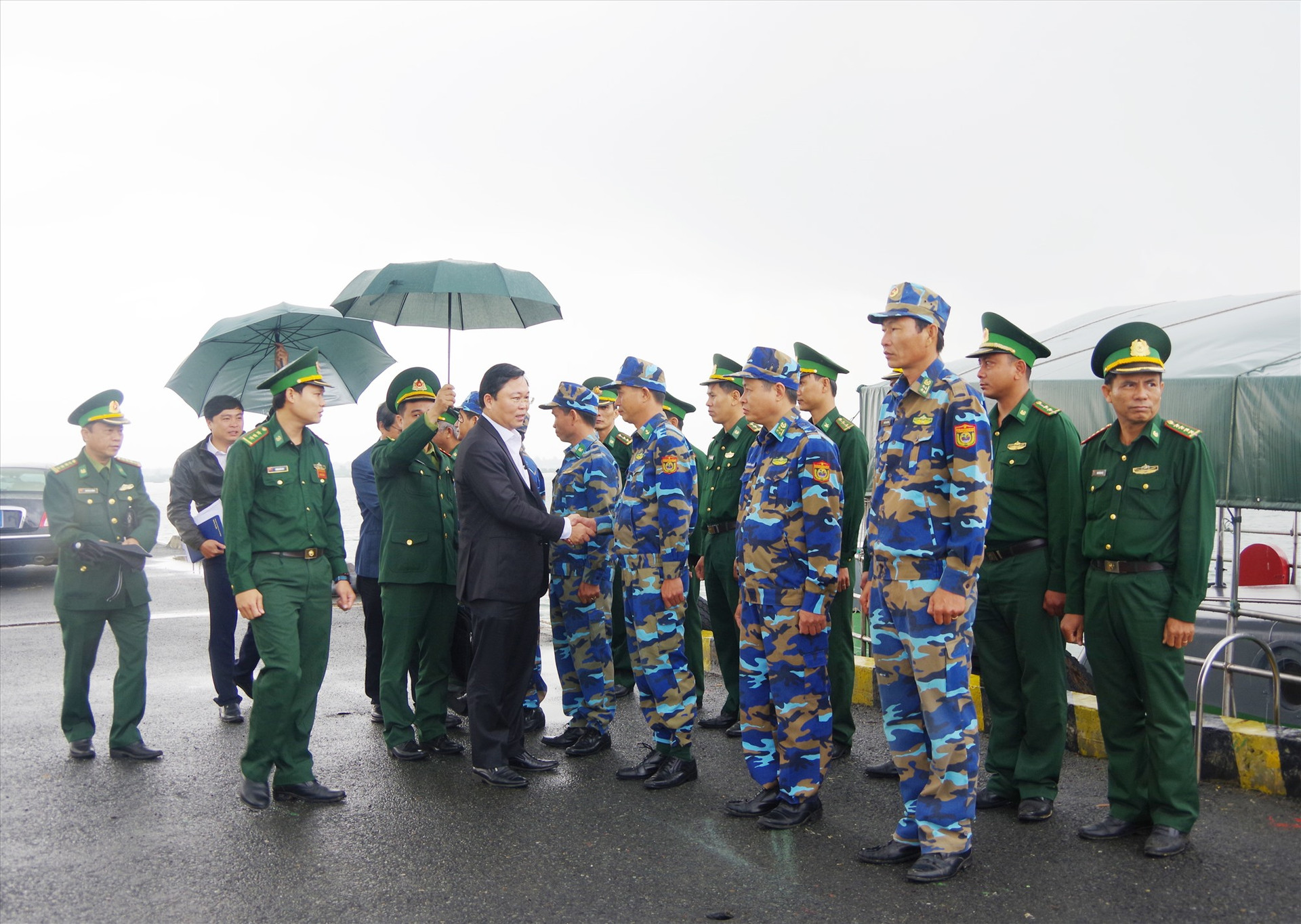 Chủ tịch UBND tỉnh Lê Trí Thanh thăm Hải đội 2 Biên phòng Quảng Nam