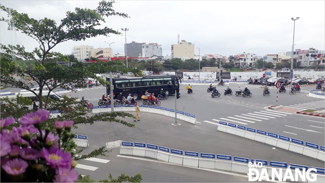 Nút giao thông phía tây cầu Tiên Sơn được cải tạo, giao thông thông thoáng, ùn tắc giao thông được xử lý. Ảnh: TRIỆU TÙNG
