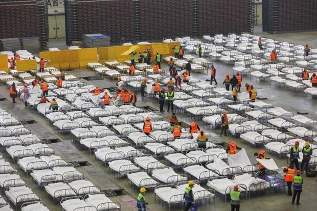 Bệnh viện dã chiến tại Vũ Hán điều trị các ca nhiễm virus corona chủng mới (Nguồn: China Daily)