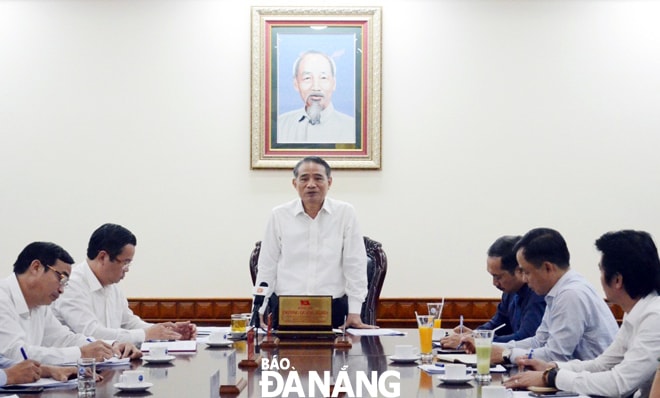 Bí thư Thành ủy Trương Quang Nghĩa phát biểu tại buổi làm việc. Ảnh: THU HÀ