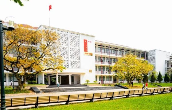 Khuôn viên ĐH Bách khoa Hà Nội. Ảnh: HUST