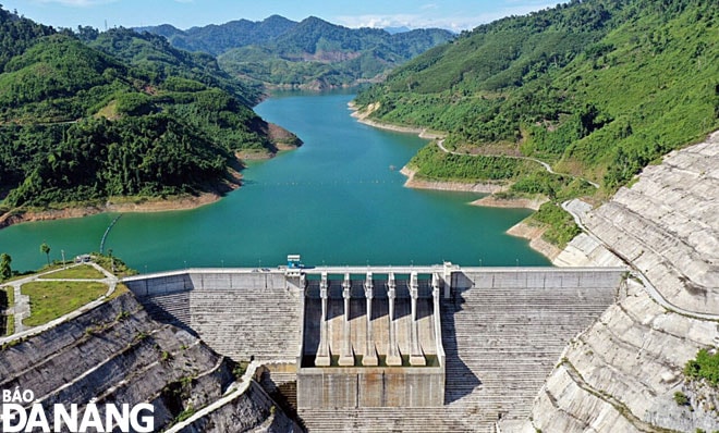 Thủy điện Sông Bung 4 dừng vận hành xả nước về hạ du trong 6 ngày tháng 2-2020. Ảnh: HOÀNG HIỆP