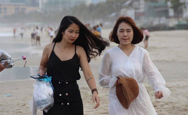 Visitors needn’t wear face masks when visiting Hoi An.