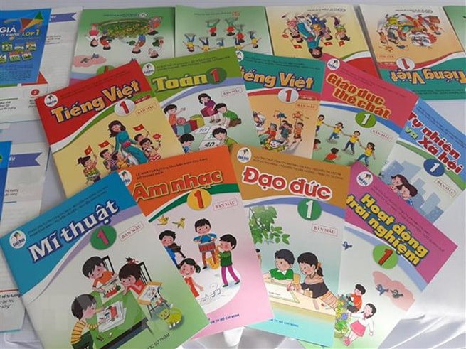 Bộ sách Cánh diều do Nhà xuất bản Đại học Sư phạm biên soạn. (Ảnh: Đức Hạnh/TTXVN)