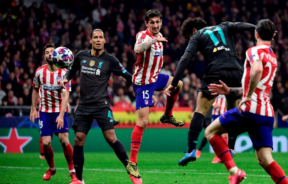 Liverpoo (áo đen) liệu có ngược dòng thành công? (Nguồn: Getty Images)