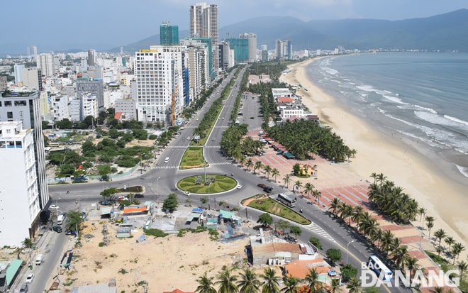 Theo Sở Tài nguyên và Môi trường, với các chính sách của bảng giá đất mới, chủ đầu tư dự án ven biển có thể giảm nộp tiền thuê đất 20% so với bảng giá đất cũ. Ảnh: HOÀNG HIỆP