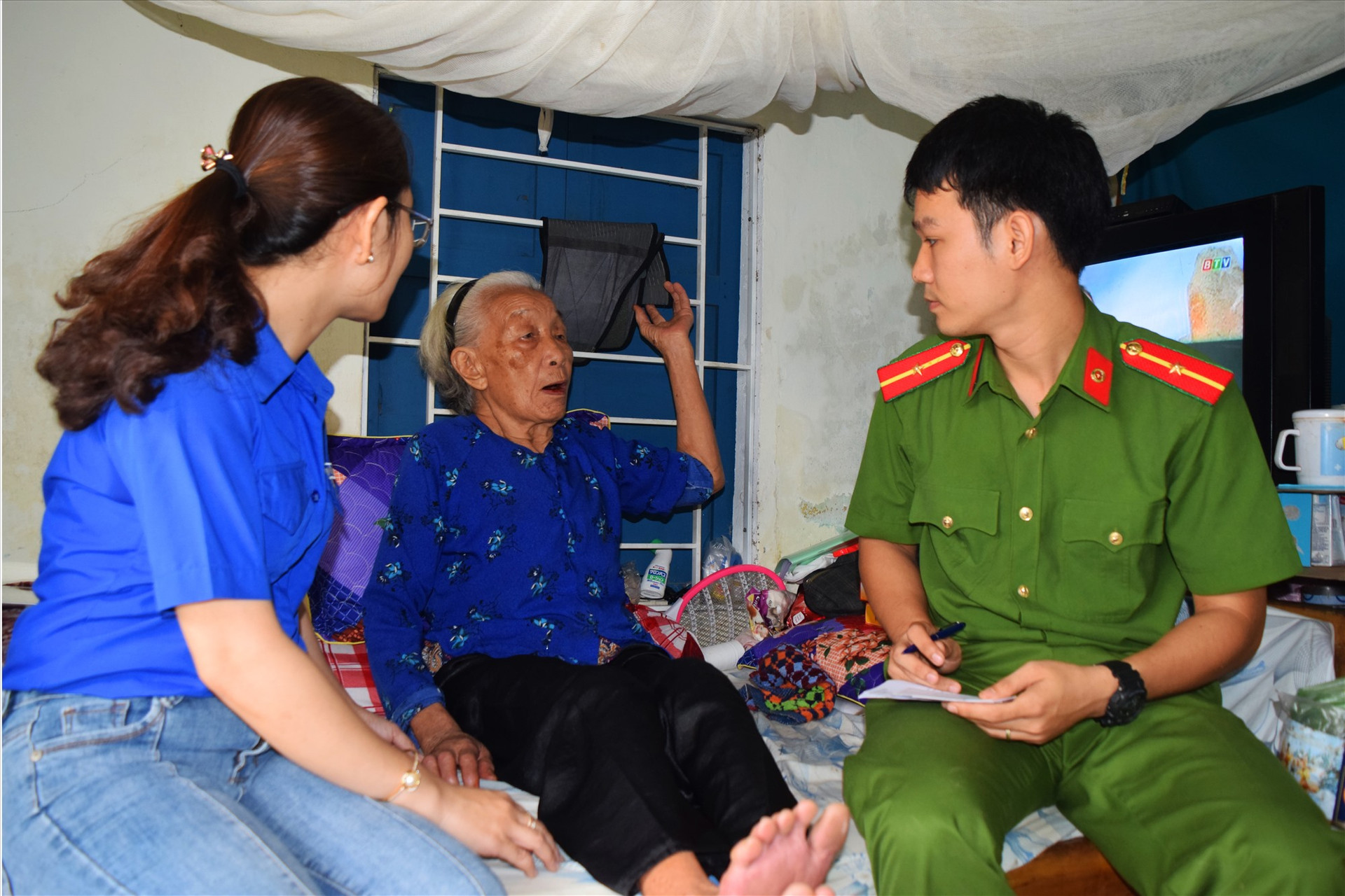 Hoạt động Ngày thứ bảy tình nguyện tại xã Tam Đàn, huyện Phú Ninh. Ảnh: THÁI CƯỜNG