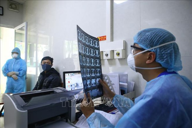Khu khám sàng lọc tại bệnh viện Thanh Nhàn (Hà Nội). Ảnh: Minh Quyết/TTXVN