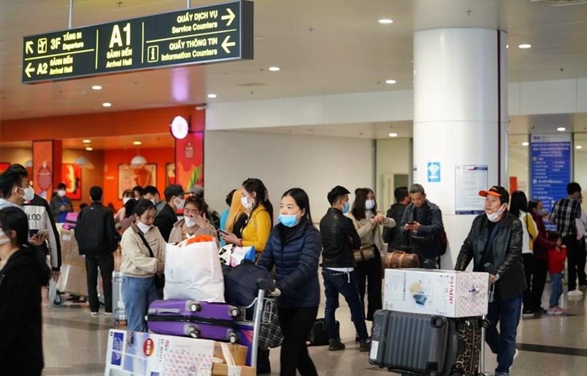 Bộ Giao thông Vận tải vừa có yêu cầu các hãng hàng không dừng vận chuyển khách đến Việt Nam từ ngày 1/4. (Ảnh: Phan Công/Vietnam+)