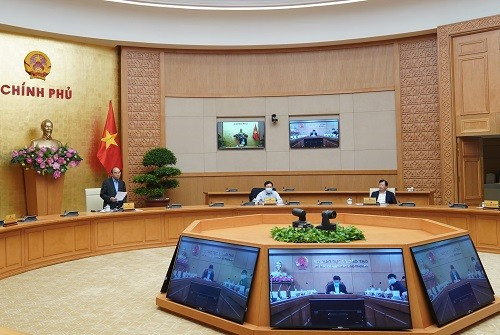 Thủ tướng Nguyễn Xuân Phúc chủ trì cuộc họp Thường trực Chính phủ nghe báo cáo của Ban Chỉ đạo quốc gia về phòng chống dịch COVID-19 - Ảnh: VGP/Quang Hiếu