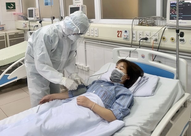 Bệnh viện Bệnh nhiệt đới Trung ương 2 là cơ sở điều trị bệnh nhân nhiễm COVID nhiều nhất. (Ảnh: TTXVN phát)