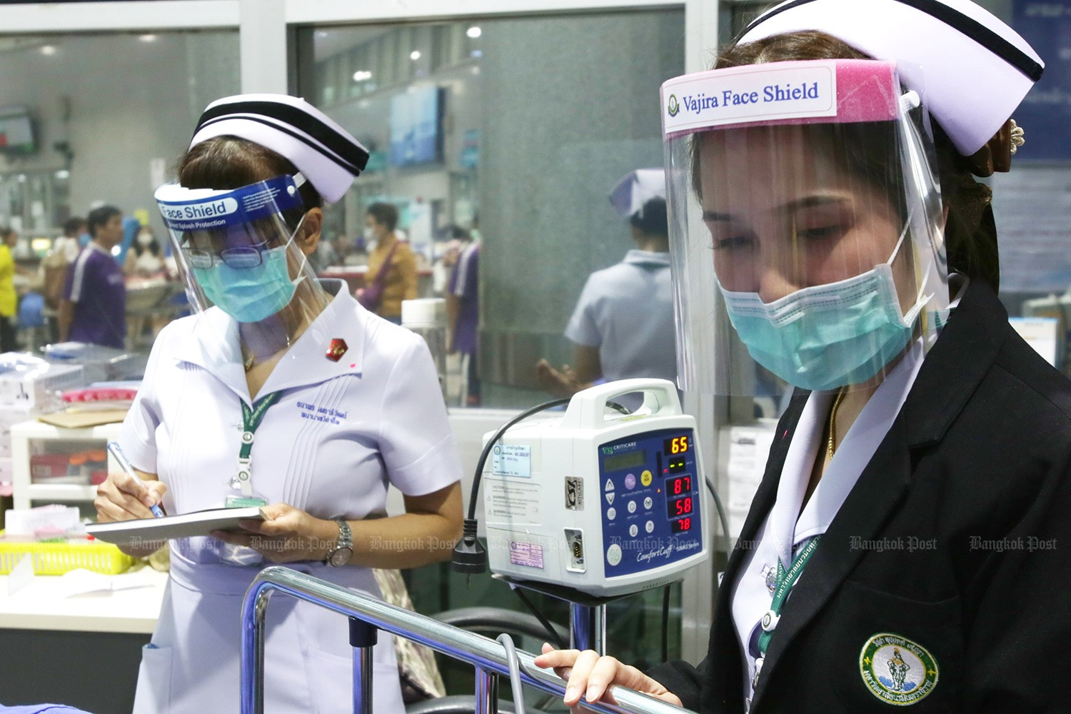 Các y tá tại Thái Lan trong cuộc chiến chống Covid-19. Ảnh: Bangkokpost