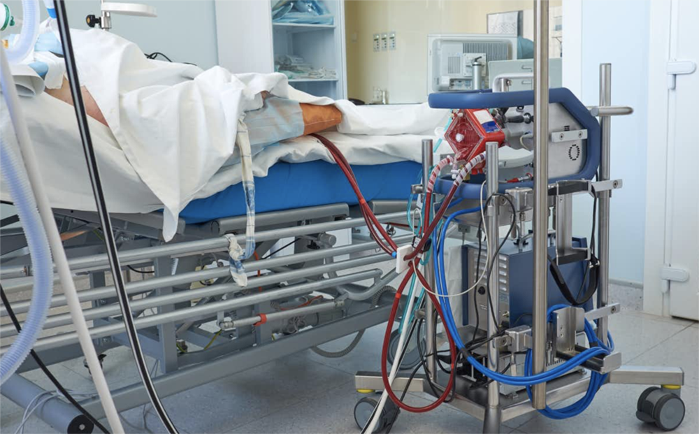 Bệnh nhân phi công người Anh đã dương tính với virus SARS-CoV-2 trở lại và tình trạng sức khỏe đang diễn biến xấu hơn.