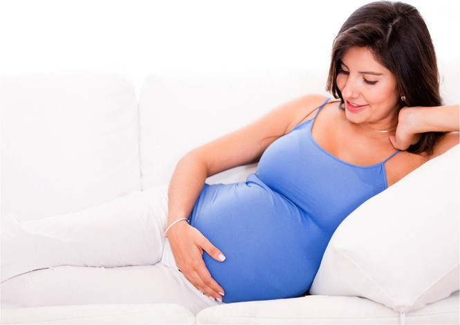 Ăn quá nhiều dứa có thể làm tăng kích thích co thắt tử cung, dẫn đến sảy thai. Đặc biệt đối với phụ nữ mang thai 3 tháng đầu. Ảnh minh họa: Internet