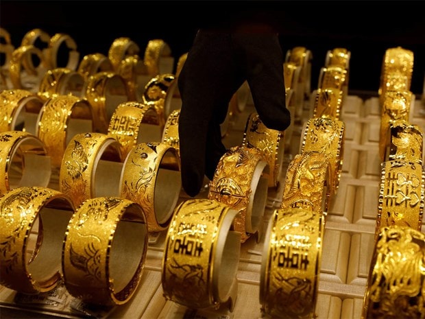 Vàng vẫn đang thu hút sự chú ý của giới đầu tư. (Ảnh: Reuters)