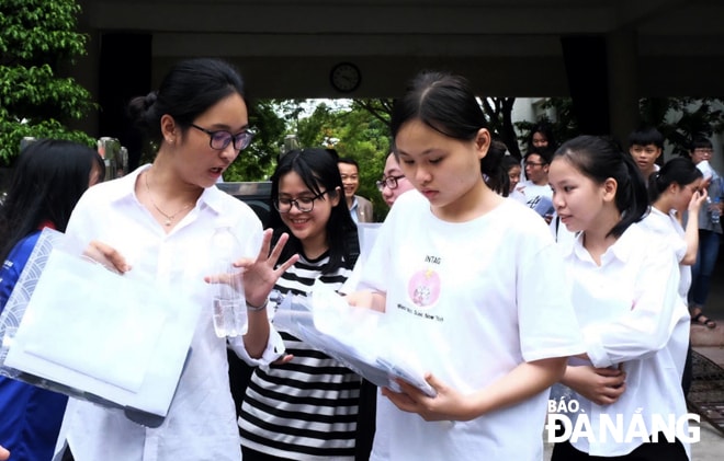 Thí sinh tham gia kỳ thi THPT quốc gia năm 2019. Ảnh: NGỌC HÀ