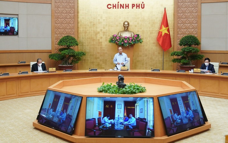 Thủ tướng Nguyễn Xuân Phúc Nguyễn Xuân Phúc chủ trì họp Thường trực Chính phủ về phòng, chống Covid-19.