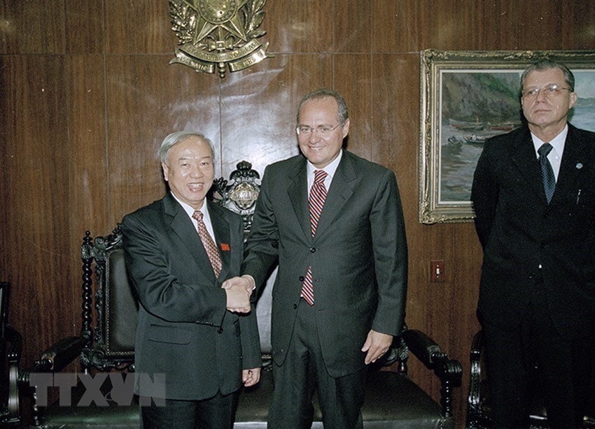 Ngày 7/3/2006, tại thủ đô Brasilia, Chủ tịch Thượng viện Brazil José Renan Vasconcelos Calheiros hội kiến Chủ tịch Quốc hội Nguyễn Văn An thăm hữu nghị chính thức Brazil. (Ảnh: Trí Dũng/TTXVN)