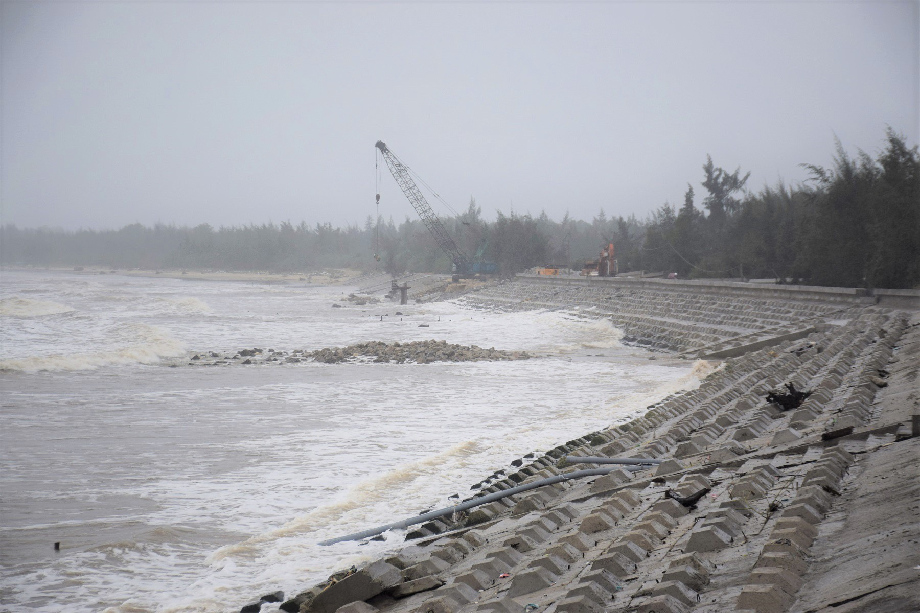 Một công trình bờ kè Tam Hải được đưa vào sử dụng năm 2019. Ảnh: THANH THẮNG