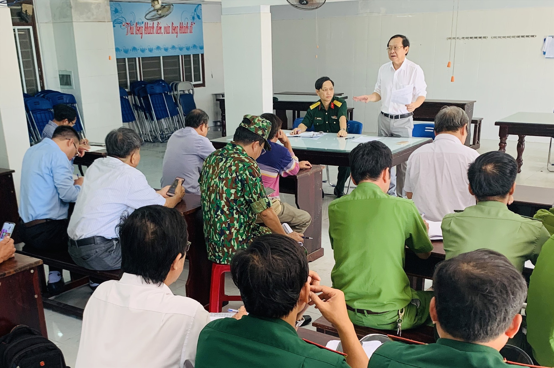 Ông Nguyễn Văn Hai - Giám đốc Sở Y tế tỉnh yêu cầu các đơn vị tập trung phòng trước các tình huống ngoài kế hoạch. Ảnh: PHAN VINH
