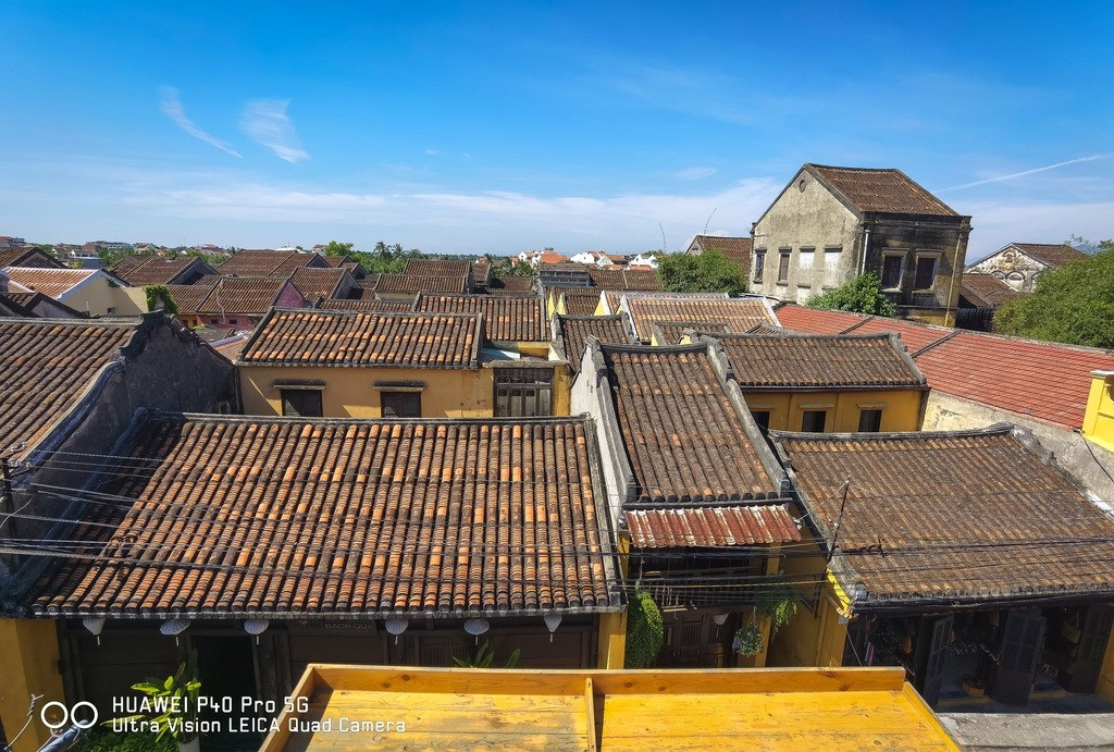 The brown colour of tile roofs which are in range makes the sense of peacefulness and relaxation.