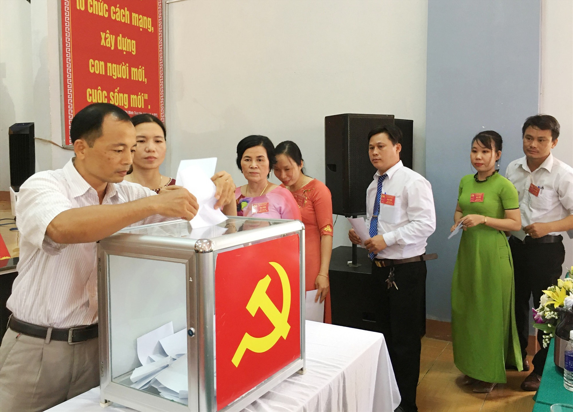 Đại hội đã bầu Ban Chấp hành Đảng bộ xã Tam Thành khóa XIV (nhiệm kỳ 2020 - 2025) gồm 15 đồng chí; ông Võ Văn Chơn tái đắc cử chức danh Bí thư Đảng ủy.