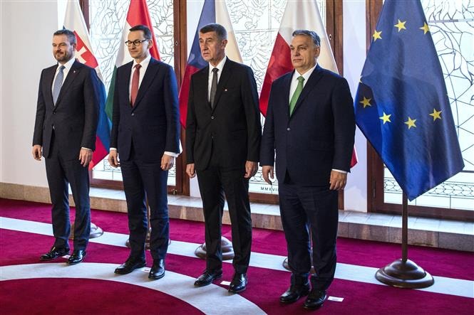  Thủ tướng Hungary Viktor Orban, Thủ tướng CH Séc Andrej Babis, Thủ tướng Ba Lan Mateusz Morawiecki và Thủ tướng Slovakia Peter Pellegrini tại cuộc họp Nhóm V4 ở Praha, CH Séc, ngày 4/3/2020. Ảnh: AFP/ TTXVN