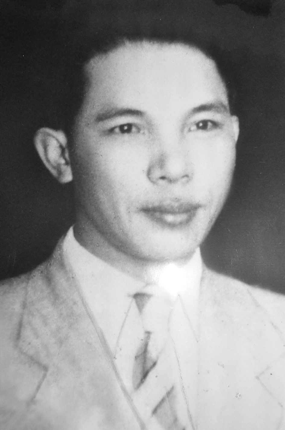 Bí thư Tỉnh ủy Phan Văn Định là người khởi xướng đồng thời là người tổ chức thực hiện ra số đầu tiên của tờ báo “Lưỡi Cày”. Ảnh tư liệu